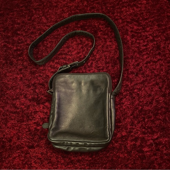 SAS Vintage black leather crossbody - Picture 2 of 12